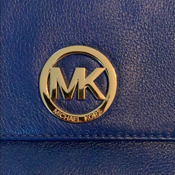 Michael Kors Royal Blue Cross Body Purse - Picture 5 of 6
